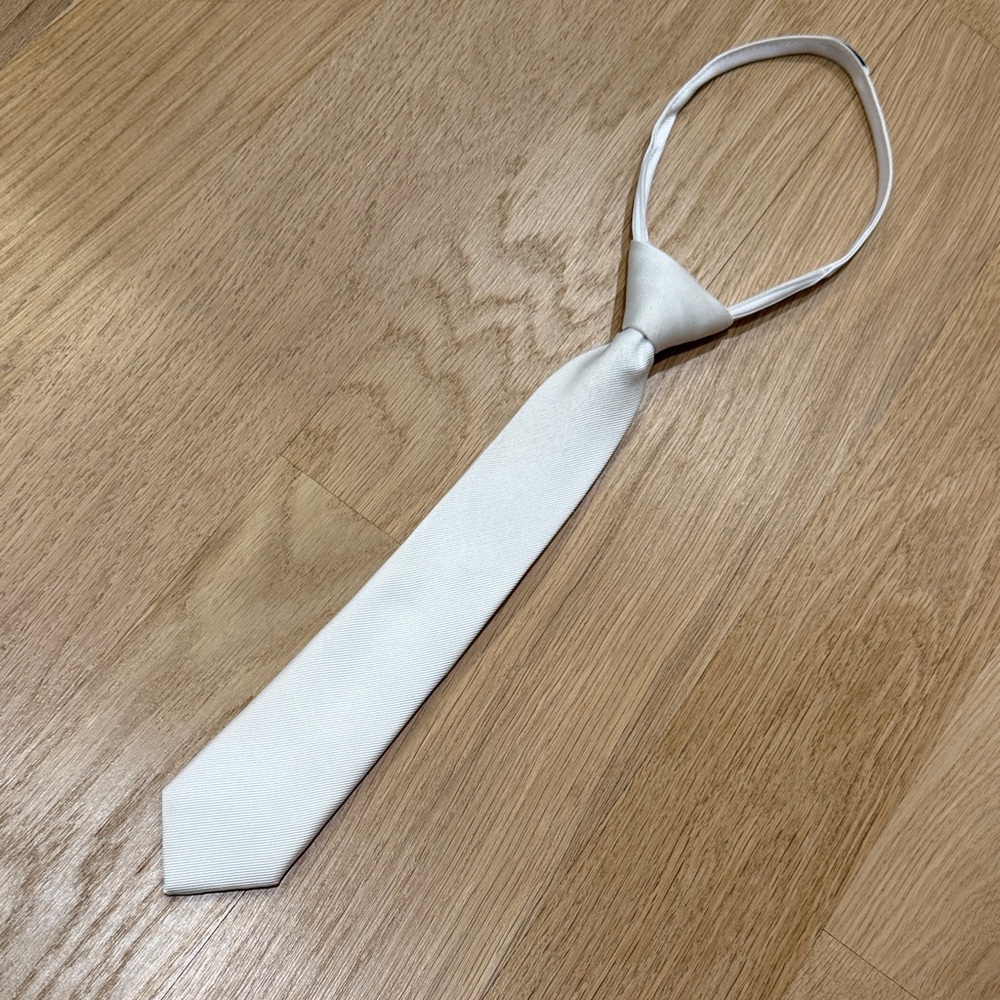 Elegant White boys zip up Tie